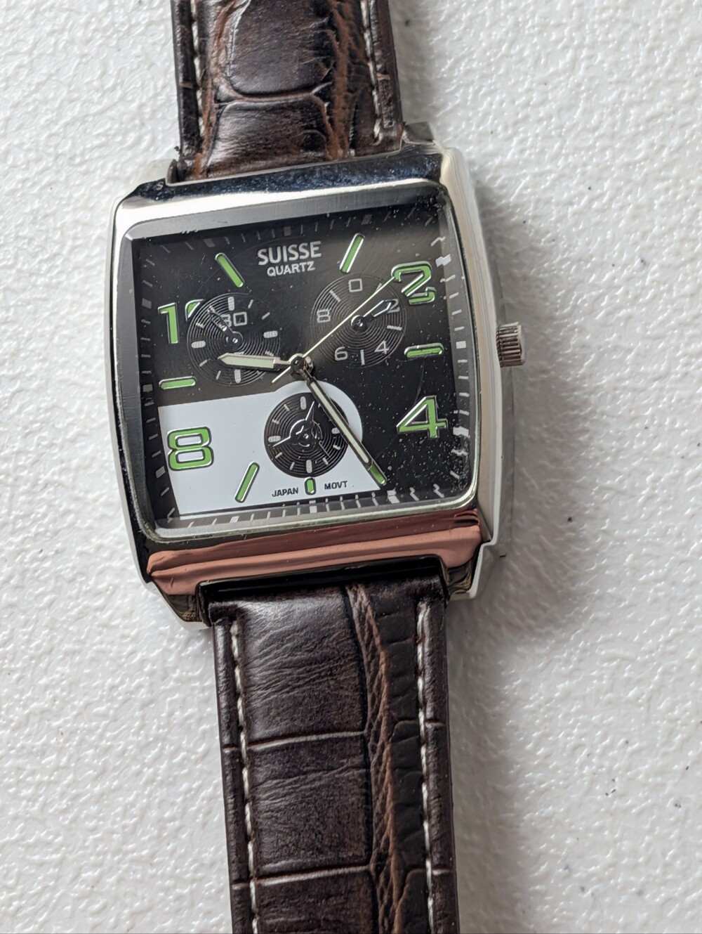 🔹(3for$20)🔹Suisse Quartz Square Brown Leather Strap Watch with Green Accents